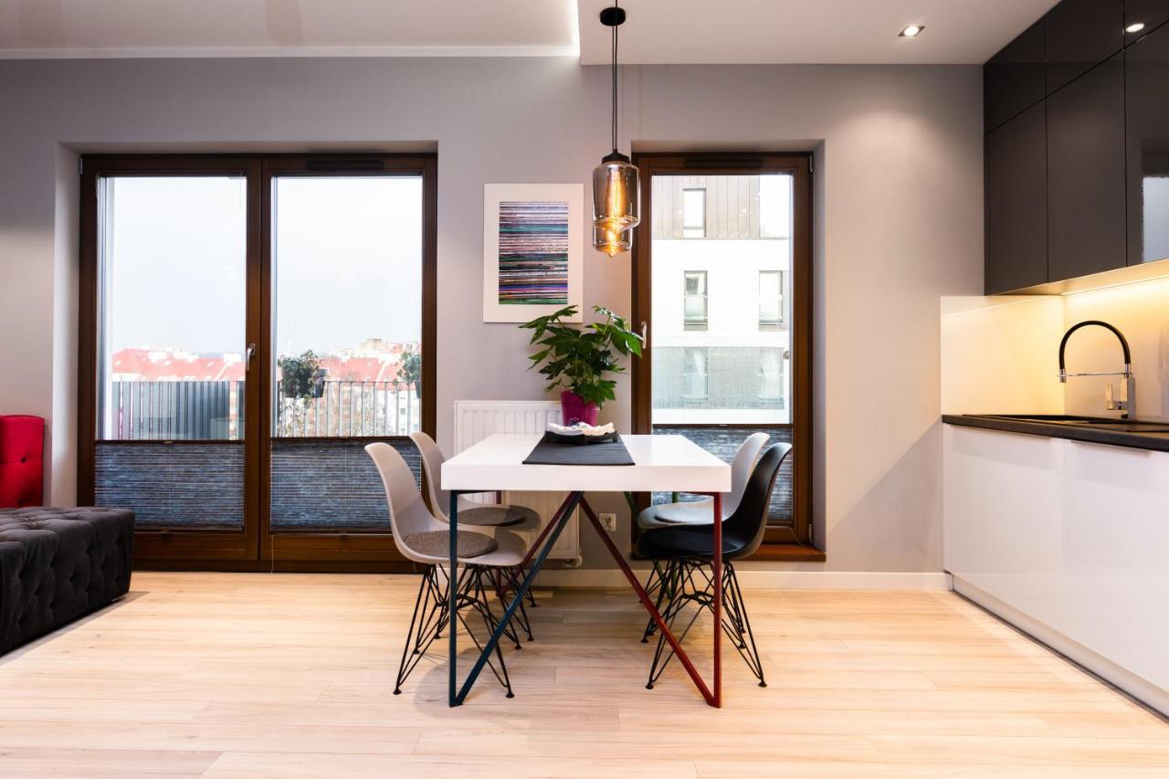 Elegant Business Accommodation With Parking - By Upstairs Krakow Exterior photo